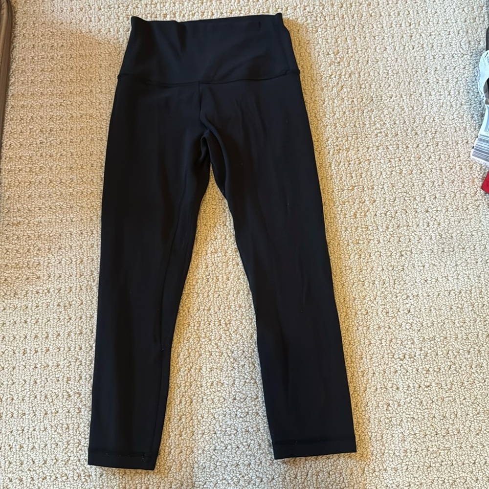 Lululemon black cropped leggings size 4